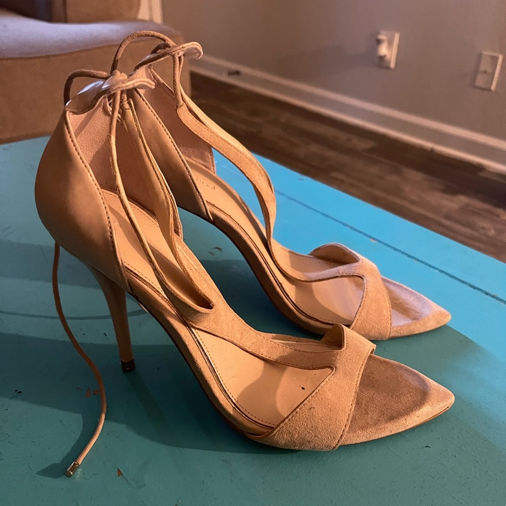 Zara woman beige heel women’s size 6.5